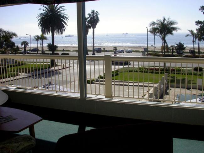 Cabrillo Inn At The Beach Santa Barbara Exterior photo